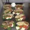 Nu har vi på sergel börjat med helt gudomligt goda lunchmackor!
Salamie/brie eller mozzarella/tomat!