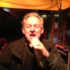 Lasse bjuder upp.....Karaoken är såklart igång på uteserveringen :-)