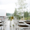 Vår resturang/salladsbar är öppen alla vardagar mellan 08.00-16.00. Komponera din egna sallad, i disken finns ett stort urval av våra lax, skaldjur och kycklingtoppingar. 
Vi serverar även en varm dagens rätt mellan 11.45-12.45.
Vår köksmästare inspireras