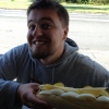 Är kunden extra hungrig så löser vi det med en XL-baguette.
Snaska på Denis!