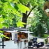 Vackert väder i sikte! Kick back and relax på Debaser Humlegården! Kom ihåg att ni som kommer och äter varmrätt mellan 14:00 och 17:00 får en valfri för- eller efterrätt till halva priset. Dessutom har vi ekologiskt rosévin för 65 kronor glaset under dess
