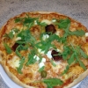 Mozzerella rucola pizza