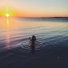 Bild från Borstahusen Strand av @landskronastad - ♡ Havet och alla dopp du kan ta i Landskrona. Direkt innan eller efter jobbet. Bara gå ner och skölja av dagen och komma upp som en ny människa. En av många saker jag absolut älskar med Landskrona. Nu tack
