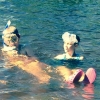 Bild från Sandviks Badplats av @camillag76 - Owen och Chloe badar ☀️