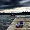 Bild från Solviksbadet av @ericavasilieva - 19 grader och mulet. Men @aaronstall hälsar att det inte finns ett bättre sätt att skrämma baksmällan än med ett dopp.