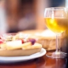 Imorgon är det Fredag! 

Det betyder att vi har afterwork mellan 15:00 - 18:00 med en riktigt Italiensk buffé här på mysiga Amore.

Varmt välkomna! 

Varje Onsdag & Fredag bjuder vi på olika snacks och buffé mellan 15:00 - 18:00.