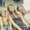 Bild av @camillavest - #summer #cousins #cousinslove #beach #fun @__anna.nielsen__ @you_are_nice