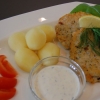 Idag serverar vi Lindas goda fisk och skaldjursburgare med pepparrotskräm och kokt potatis.