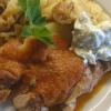 Missa inte vår goda lunch idag fläskmedaljonger med tomatsås, tzatziki o råstekt potatis.