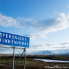 Högt upp är det både sommar och snö på fjälltopparna. Stekenjokk i söndags efter Vildmarksvägen.