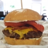 Ni har väl inte missat månadens burgare? CreamBacon, vår nya hit! I den finns bacon, philadelphia, stekt tomat, ost & aioli. Detta vill ni inte missa!