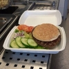 Gott och nyttigt! Hamburgare med fräscha grönsaker :)