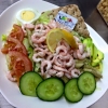 Fräscht och nyttigt räksallad!
Välkommna!