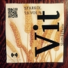 Nytt på gästtapp!! Vit från lokala Slottskällans här i Uppsala är en öl av sydtysk vetestil! Alkoholhalt på 5.6%. Sedan 2013 har vit fått en extra fräschör tack vare tillsats av juice från härligt syrliga gröna krusbär! Vit är härligt gul & grumlig i klas
