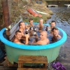 Bild av @mille_man - Herrmiddag - Underbara vänner som tappert åkte vattenskidor och därefter värmer sig i badtunnan!