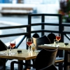 Uteserveringen på Yazhou Asian Kitchen står uppdukad.