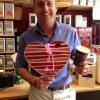 Idag säger vi stort Grattis på födelsedagen till Dennis, en av alla våra fina kunder! 
Förutom kaffe och te så går det självklart utmärkt att köpa presenter hos oss, stora som små, till alla de som gör livet enklare och trevligare!