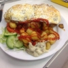 varm macka med pannbiff, stekt potatis & svampstuvning