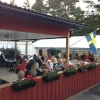 Uteserveringen börjar fyllas, snart börjar Frallan med band börja spela!