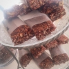 Våra Granola Bars är perfekta till mellanmålet! 
Havre, kokos, cashewnötter,  kakao och kondenserad mjölk!