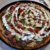 Dagens Kebab pizza med Kebab kött rödlök tomat och gurka mums 