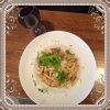 Pasta Della Casa - penne med strimlad oxfilé, vitlök, soltorkade tomater i gräddsås, toppad med färsk basilika i olivolja.