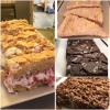 Härligt med fredag! Vi har laddat med extra godsaker idag. 
Marängtårta med lemoncurd, hallon och blåbär, Hallon-cheesecake med vit choklad och Kladdkaka med kola och krisp är några av sorterna vi har just idag. 
Välkomna! :D