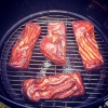 Glad midsommar önskar vi på Öländskan! Idag kör delar av Öländskan barbecue, långgrillad sidfläsk här på bild! Men vi hoppar över rårörda lingon o potismos idag. Ha det gött!