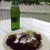 Vi firar midsommar redan idag (på fredag och lördag är kaféet stängt, åter öppet på söndag). Bara idag erbjuder vi en sillamacka med en alkoholfri öl för 60 kr.
Välkomna!