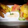 Källarns hamburgartallrik