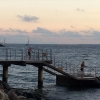 Bild från Gröniningen av @johankannerberg - Öresund 3 sept kl 19.50. 
Strid ström av Helsingborgare som ska bada