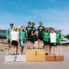 Bild av @skksim - Vilken helg! Fylld av pers och medaljer har SKK verkligen presterat på topp! Sist ut av alla var yngsta killarnas lagkapp, 4 x 50 meter medley där de tog brons. Kalle Wennerholm simmade ryggsimmet och öppnade med en kanontid på 34.92, en