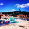 Bild från Lugnetbadet av @diamant987654321 - Så äntligen blev det blå himmel och den där solen tittar fram. Ingen större värme dock men vad bryr sig barn om det när de inte fått bada på nästan hela sommaren#bad#lugnet#sol#sommar2015#falun
