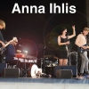 Ett av förbanden till Veronica Maggio. 
Tjej från Dalarna som rör sig inom pop-, rock- och visgenren.
Genom Majas Vid Havets konsert.