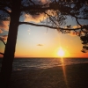 Bild av @eriksjos - Go kväll på finstrand #fårdugaväder #öland #solnedgångöverkärnkraftverk #ramsnäs