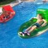 Bild av @sandhultskarin - Idag snyltbadar vi i pool :D