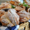 I morgon startar vår stora Bullfest på Satori! I en hel månad erbjuder vi alla bullar 2 för 1. Vi presenterar utöver vår fantastiska kanelbulle stolt två nyheter, kardemummabulle och vaniljbulle under hela kampanjen! 

Välkomna in på en fika eller kika in