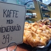 Kom in till oss och ta en fika! Dagens erbjudande är kaffe med valfritt wienerbröd!