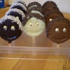 Goa o Roliga gubbar på pinnar trängs på Kondis :)
Choklad doppade muffins i olika smaker.