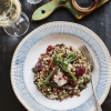 Vår vackra superfood salad finns på menyn hela sommaren och är enligt oss ett perfekt alternativ för #MeatFreeMonday! Full med fräscha smaker från avokado, fänkål, rostade betor, broccoli, granatäpple, krämig keso och krossade nötter & frön.
