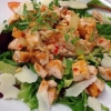 Dagens sallad: sweet chili-kyckling med parmesan och pinjenötter
Bakad potatis med skagenröra