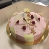 Idag bakas det tårtor hos oss. Äntligen är vår bagare tillbaka vilket innebär att vi om några dagar börjar sälja bröd i butiken igen. Vi återkommer när han fått ordning på alla degar.