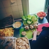 Idag har vi clubsandwich fabrik! 125  clubsandwiches ska levereras till eftermiddan!