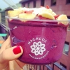 Os poderes e benefícios do açaí
Além de ser delicioso, o açaí tem propriedades que fazem bem à pele, coração e ainda é antienvelhecimento
Reza a lenda que a descoberta do açaí pelos índios amazônicos evitou o sacrifício de centenas de crianças. O fruto te