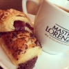 Nu har vi två frasiga nyheter till kaffet!
Mini-pain au choco/noisette eller hallon/tranbär!
Varmt välkomna!