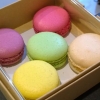 They're back! Äntligen finns macarons i butikerna igen :)
(Svartavinbär, hallon, pistage, citron & vanilj)