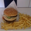 Från och med tisdag vi ska ha varan första erbjudande... Dubbelburger med pomfrit 70 kr.