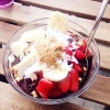 God morgon Stockholm! Boosta dig med en antioxidantbomb från MACACOS på vår uteservering idag! Bästa starten på dagen :)!

Här har vi en Acai bowl med acerola, jordgubbar och jordnötssmör tagen av Natalia från Raw Godis! #Acaibowl #macacosacai