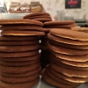 Dagen till ära har vi bakat extra mycket pepparkakor i olika format till fina julpriser, exv mjuk pepparkaka ta 2 betala för 1! 
Idag har vi öppet till kl 14:00.
Varmt välkomna och God Jul!
