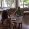 Sittplatser finns även inne.